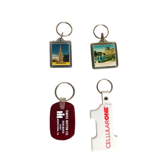 Vintage Keychains Lot of 5 Souvenir Lucite CellularOne Oakes Motor Advertisement - Picture 2 of 8